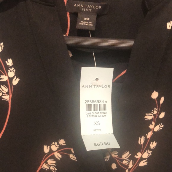 Ann Taylor essential shirt - Picture 3 of 4